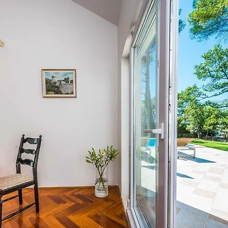 Sleeps 8 Pool Air Con Wifi Вилла *